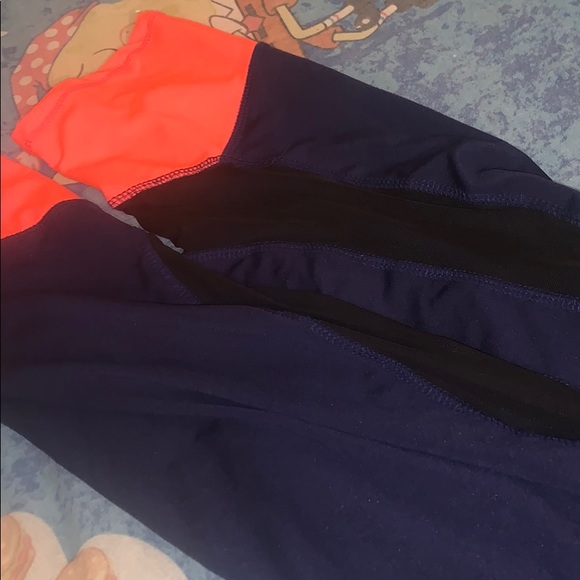 Women’s blue mesh panel leggings nwot - Picture 2 of 5